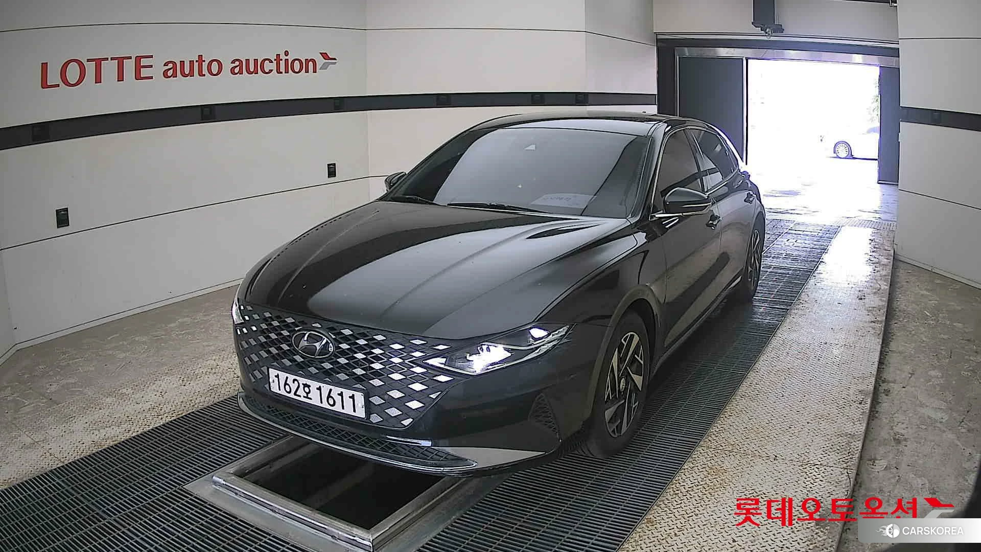 Hyundai Grandeur Hybrid 2021 Midnight Black из Кореи