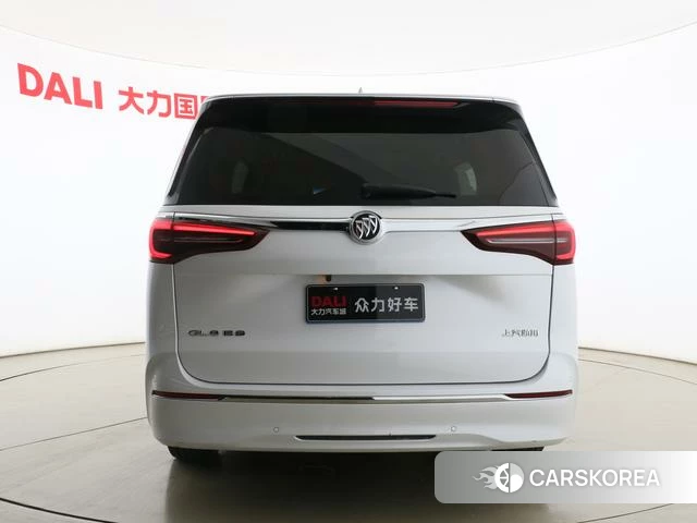 Buick GL8 2023 Белый из Китая