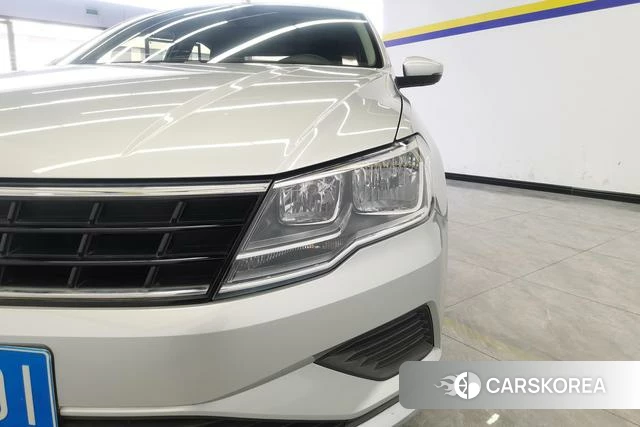 Volkswagen Jetta 2019 Темно-серый из Китая