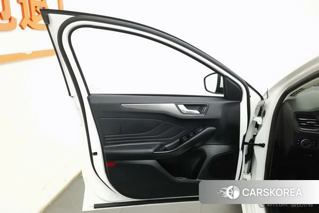 Ford Fox 2019 Белый из Китая