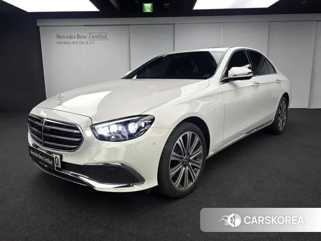 Mercedes-Benz E-Class W213 2022 Белый из Кореи