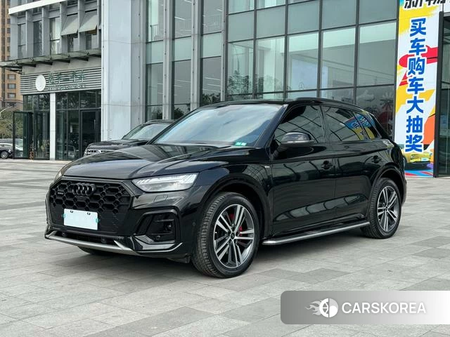 Audi Q5L 2022 Черный из Китая