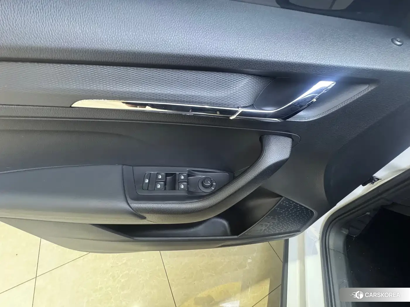 Skoda Kamiq 2023 Белый из Китая