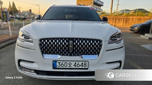 Lincoln Aviator 2nd generation 2023 Белый из Кореи