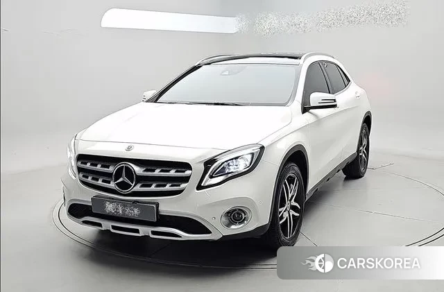 Mercedes-Benz GLA-Class X156 2019 Белый из Кореи