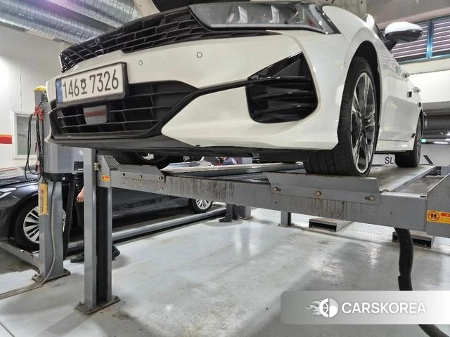 Kia K5 3rd generation 2023 Белый из Кореи