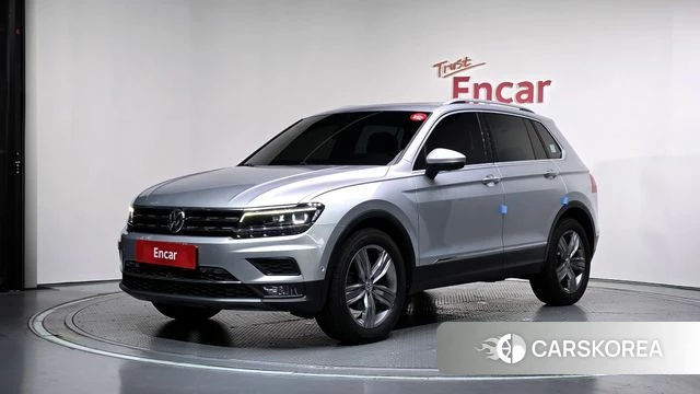 Volkswagen Tiguan second Generation 2018 Серебряный из Кореи