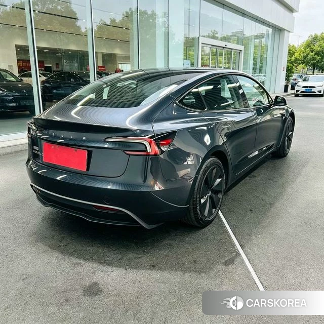 Tesla Model 3 2025 Темно-серый из Китая