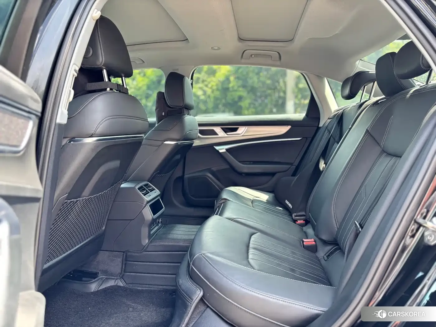Audi A6L 2023 Черный из Китая