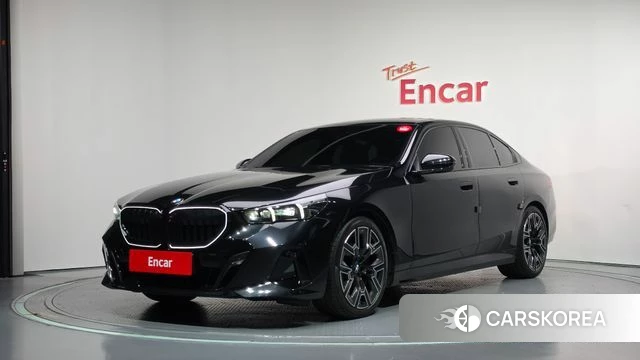 BMW 5 Series (G60) 2025 Черный из Кореи