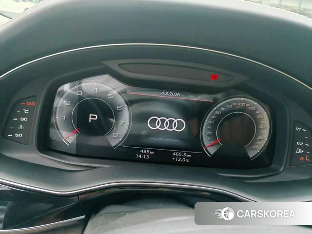 Audi Q7 2026 Черный из Китая