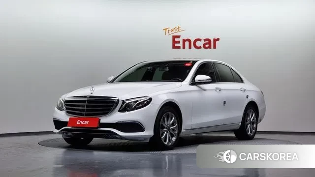 Mercedes-Benz E-Class W213 2019 Белый из Кореи