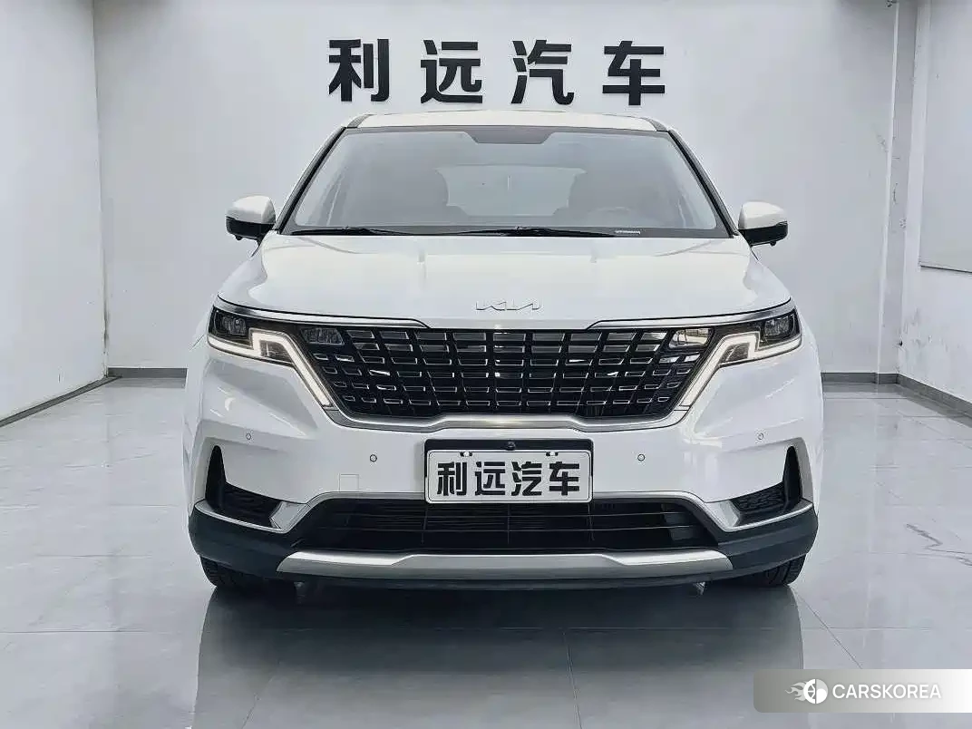 Kia Carnival 2022 Белый из Китая