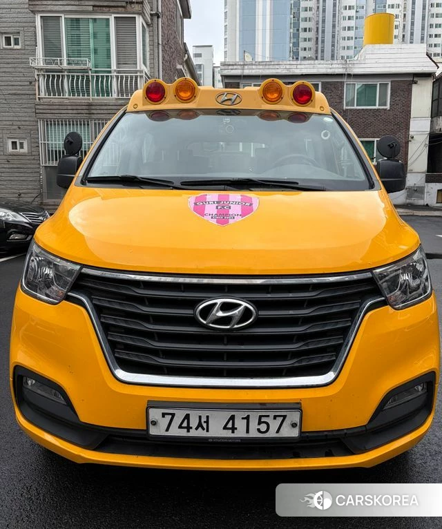 Hyundai The New Grand Starex 2019 Желтый из Кореи