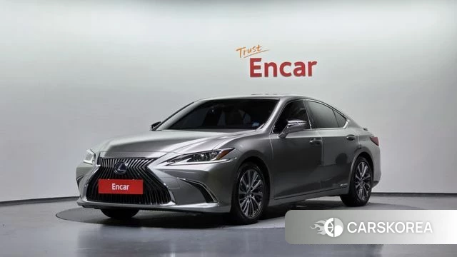 Lexus ES300h 7th generation 2018 Серебристо-серый из Кореи