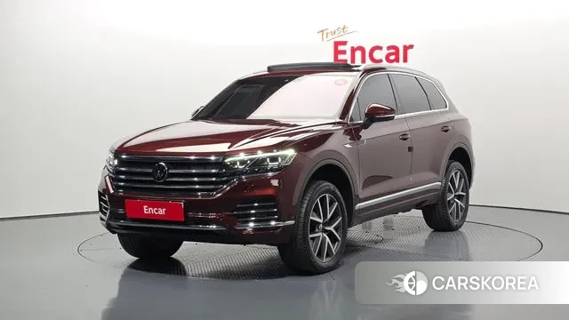 Volkswagen Touareg 3rd generation 2023 Красный из Кореи
