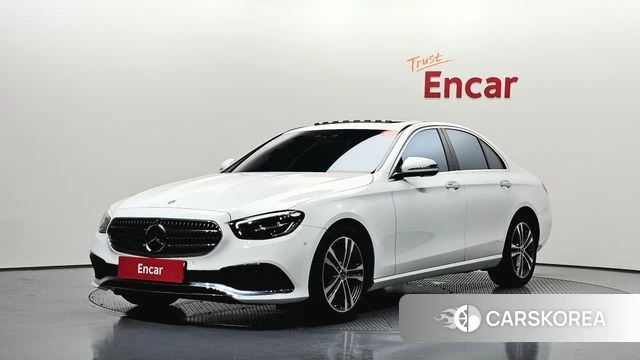 Mercedes-Benz E-Class W213 2023 Белый из Кореи