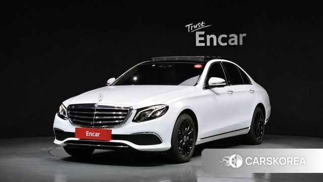 Mercedes-Benz E-Class W213 2019 Белый из Кореи