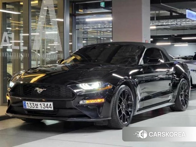 Ford Mustang 2023 Черный из Кореи