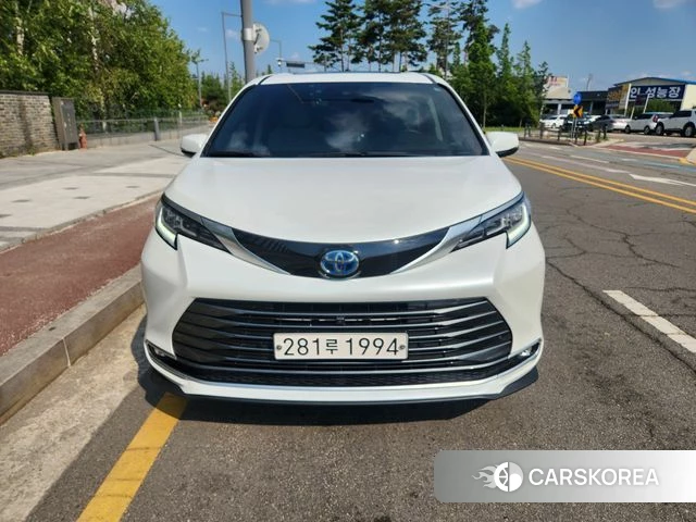 Toyota Sienna 4th Generation 2024 Жемчужный цвет из Кореи