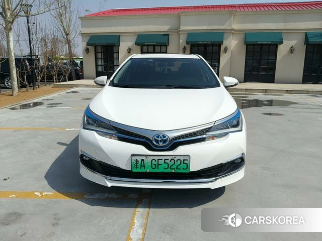 Toyota Corolla dual engine E+ 2023 Белый из Китая