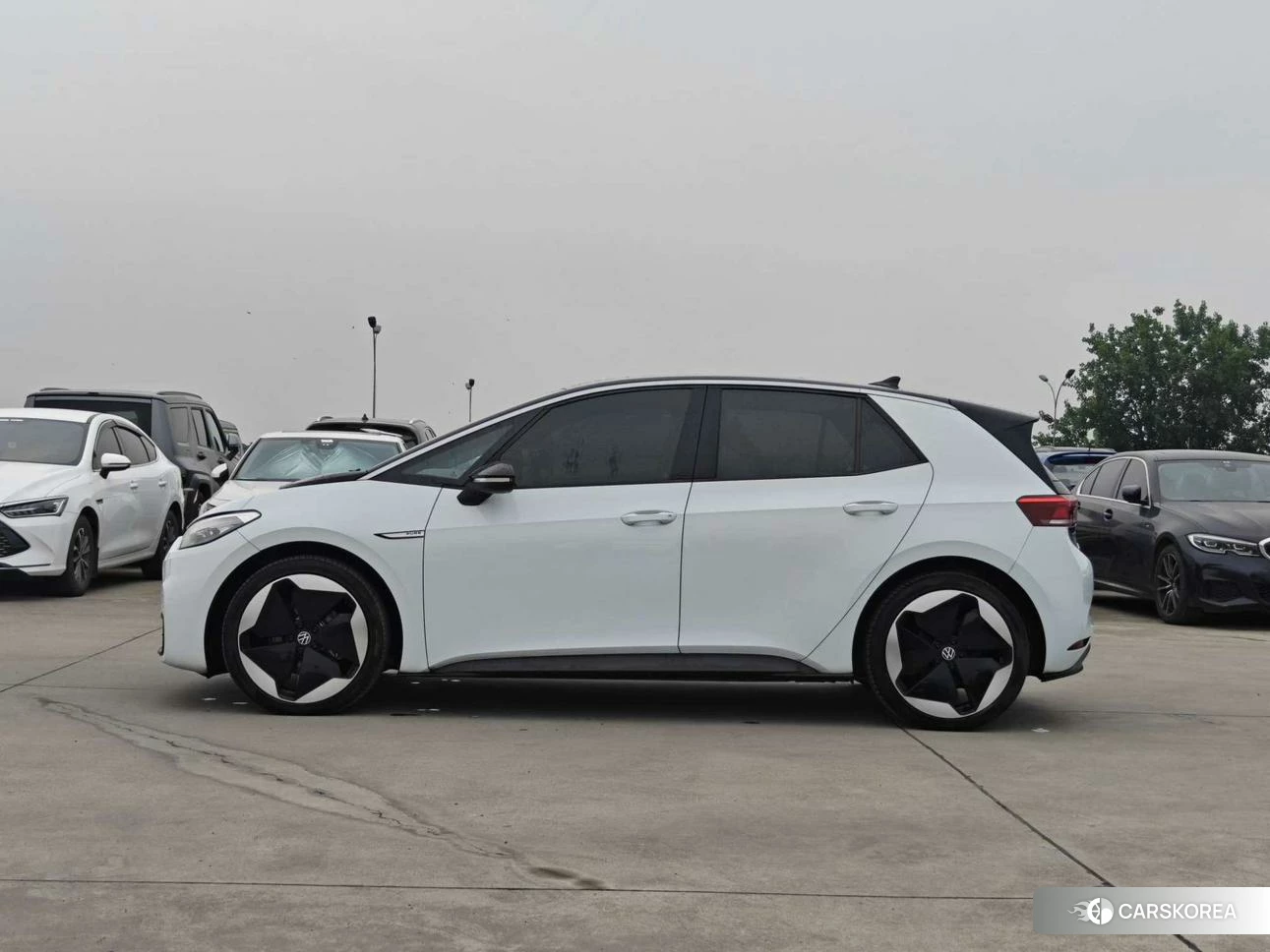 Volkswagen ID.3 2022 Белый из Китая