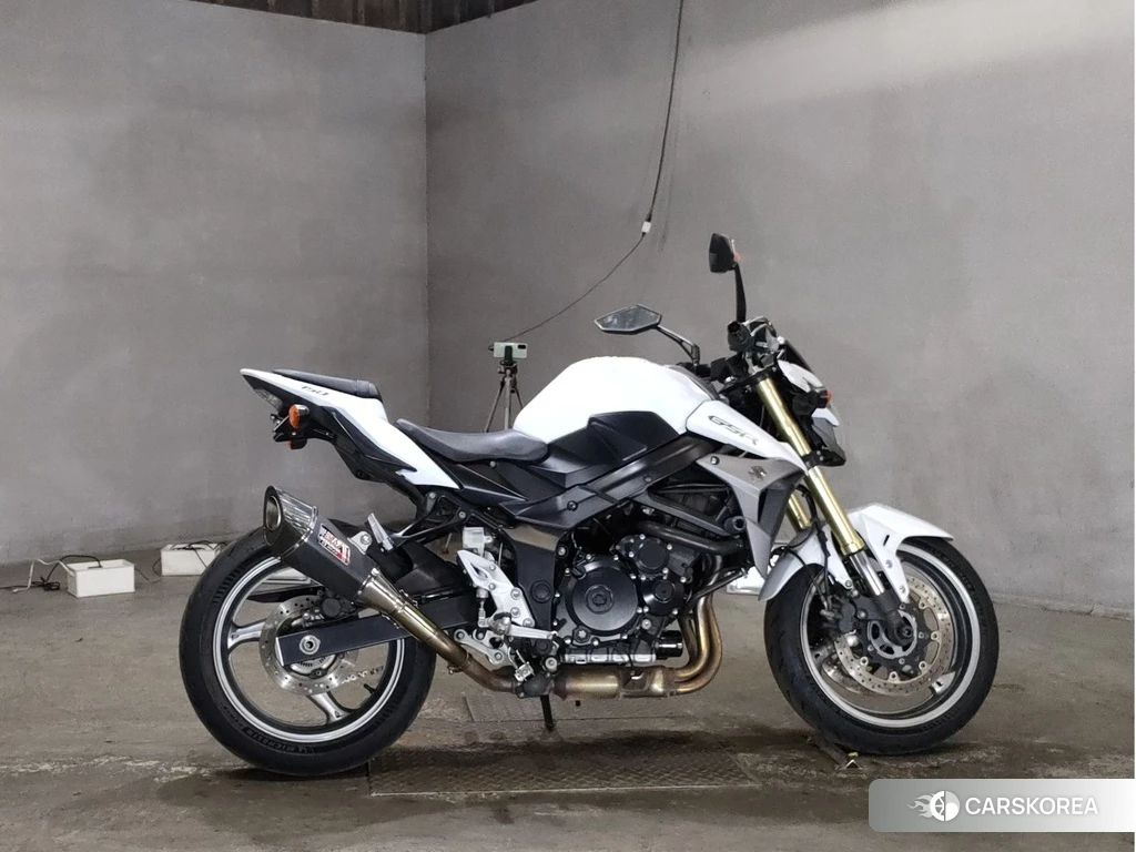 Проданный Suzuki GSR750 2013 из Японии