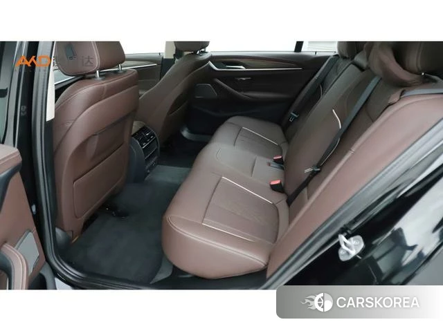 BMW 5 series 2022 Черный из Китая