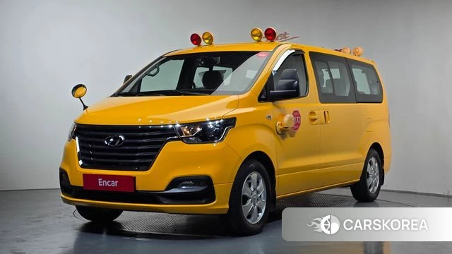 Hyundai The New Grand Starex 2018 Желтый из Кореи