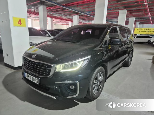 Kia The New Carnival 2018 Черный из Кореи