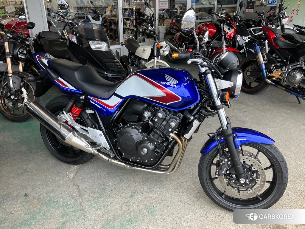 Проданный Honda CB400SF ABS 2020 из Японии