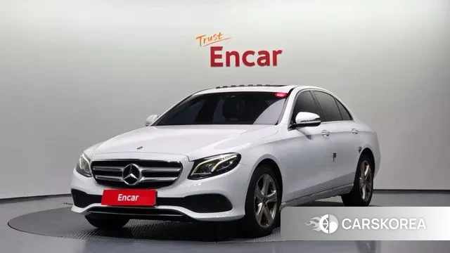 Mercedes-Benz E-Class W213 2018 Белый из Кореи