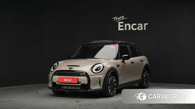 Mini Cooper S 2023 Жемчужный цвет из Кореи