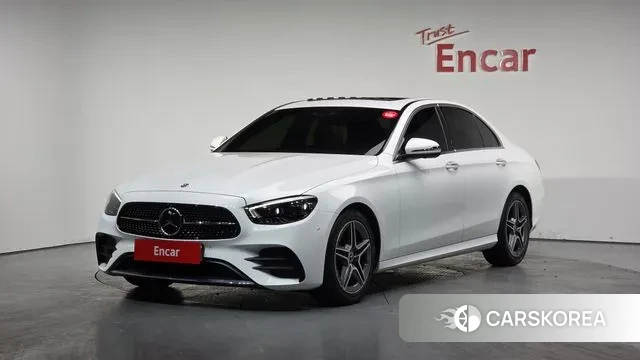 Mercedes-Benz E-Class W213 2022 Белый из Кореи