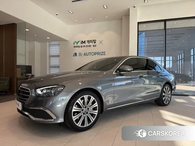Mercedes-Benz E-Class W213 2022 Серый из Кореи