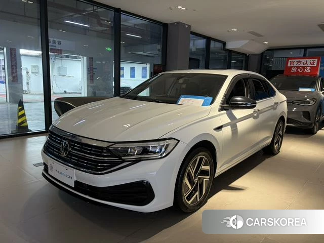 Volkswagen Sagitar 2023 Белый из Китая