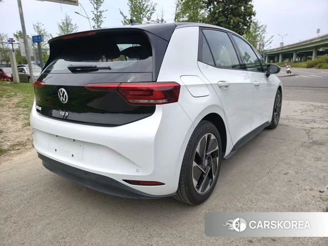 Volkswagen ID.3 2024 Белый из Китая
