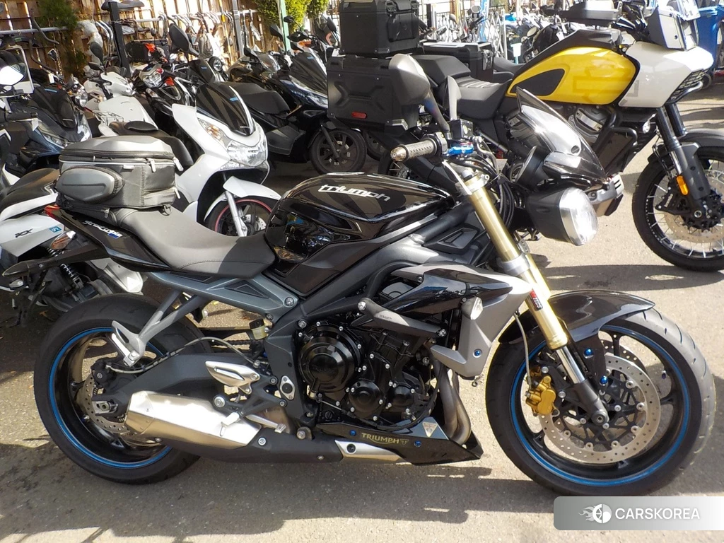Проданный Triumph STREET TRIPLE 2013 из Японии, фото 2