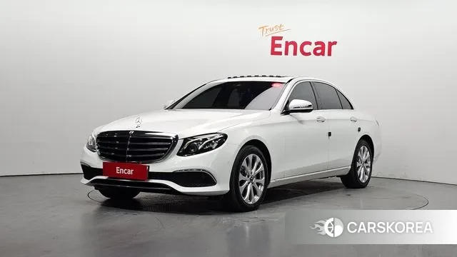 Mercedes-Benz E-Class W213 2019 Белый из Кореи