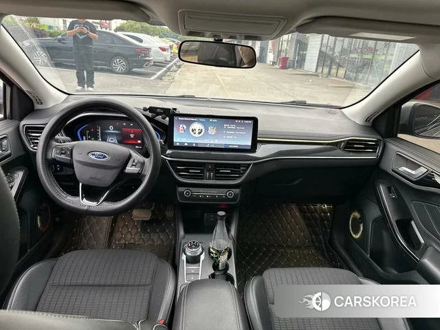 Ford Fox 2021 Серебристо-серый из Китая