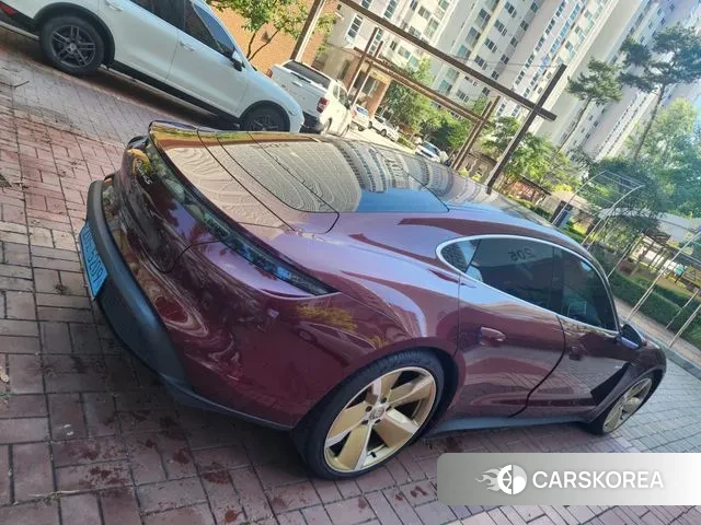 Porsche Taycan 2021 Оранжевый из Кореи