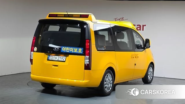 Hyundai Staria 2022 Желтый из Кореи