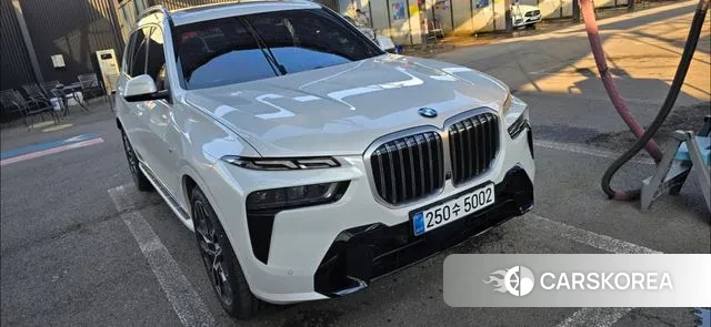 BMW X7 (G07) 2025 Белый из Кореи