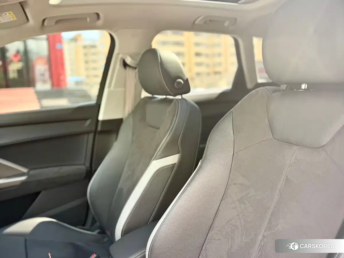 Audi Q3 2022 Белый из Китая