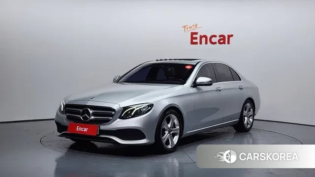 Mercedes-Benz E-Class W213 2018 Серебряный из Кореи