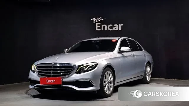 Mercedes-Benz E-Class W213 2018 Серебряный из Кореи