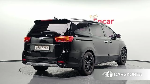 Kia The New Carnival 2018 Черный из Кореи