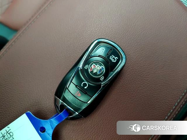 Buick Lacrosse 2023 Черный из Китая