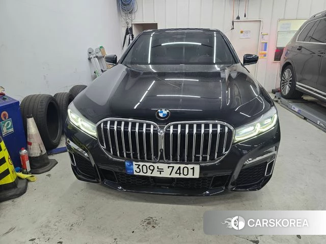 BMW 7 Series (G11) 2021 Черный из Кореи