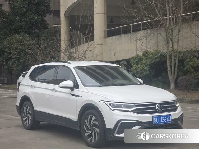 Volkswagen Tiguan L 2022 Белый из Китая